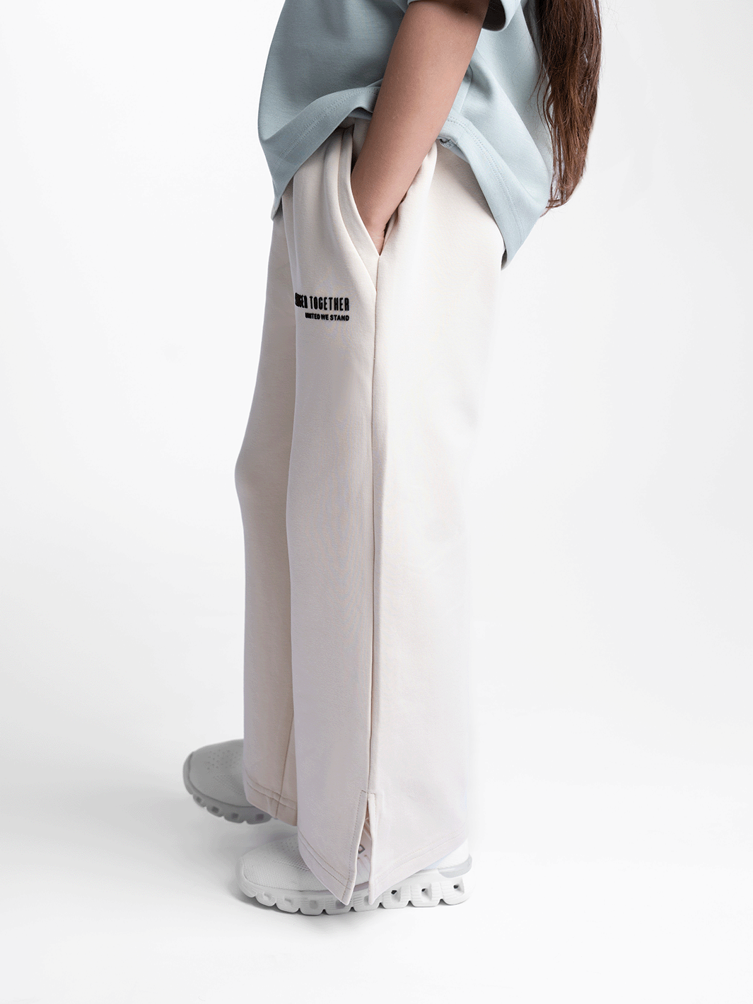 03KWP Girls Blended Cotton Wide-Leg Joggers