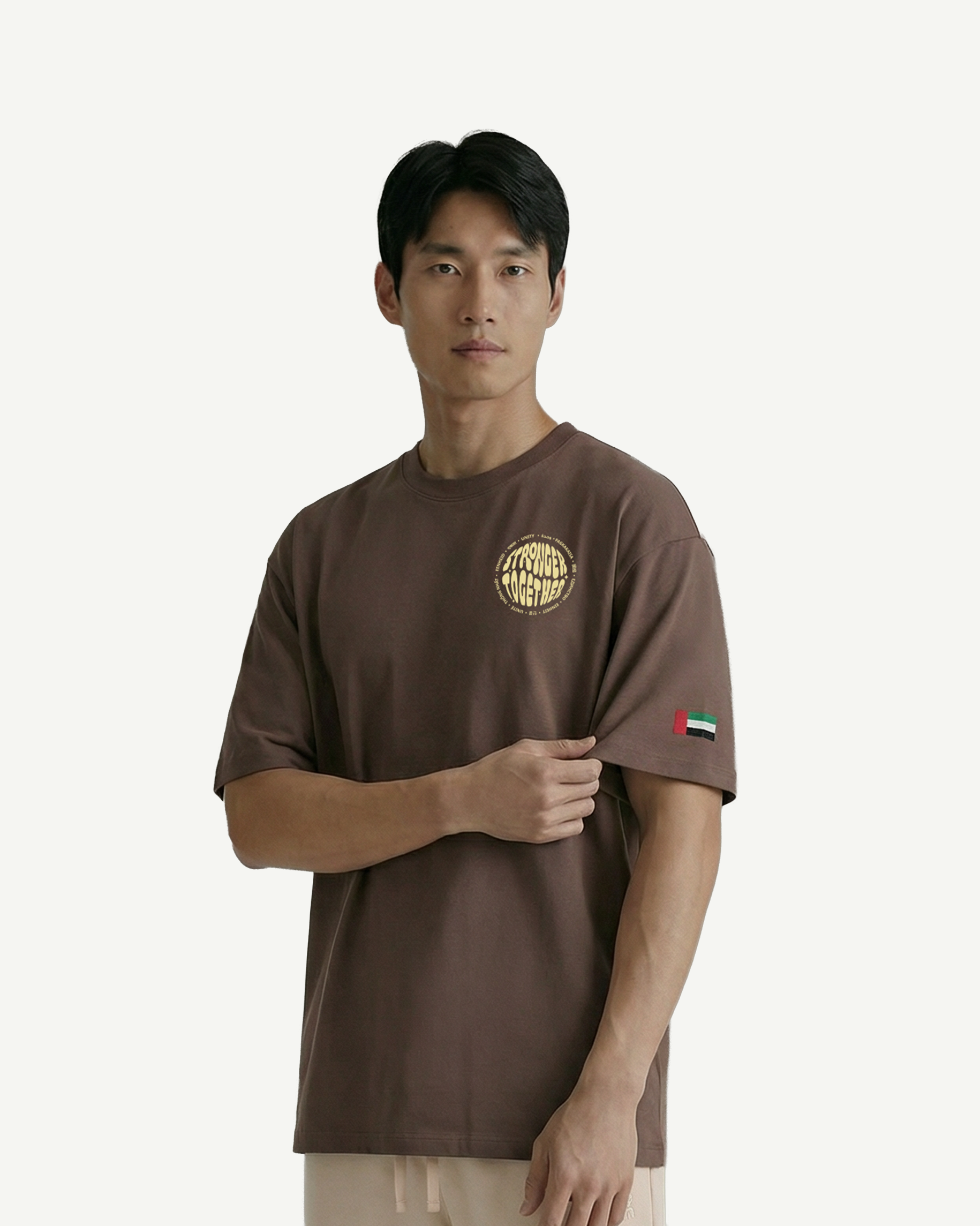 تي شيرت جرافيك للرجال من جلوبال يونيتي