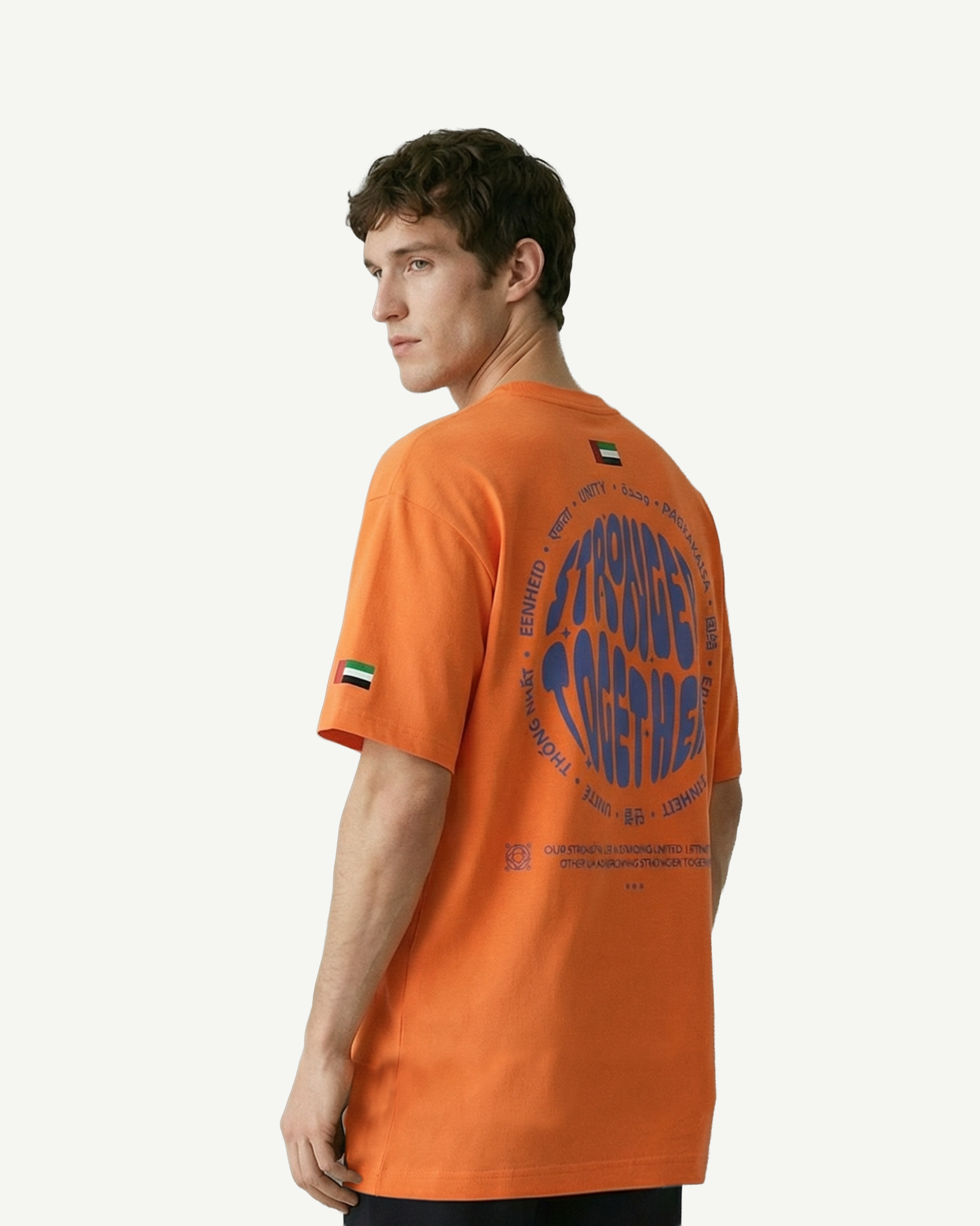 تي شيرت جرافيك للرجال من جلوبال يونيتي